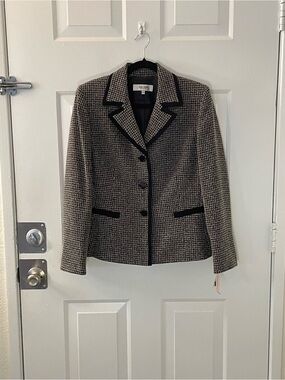 Jones Studio Black & White Houndstooth Notch-Lapel Blazer